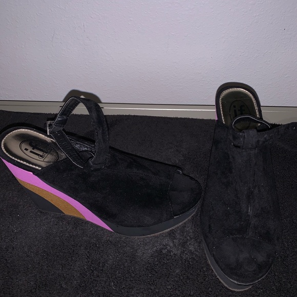 Shoes - Picture 5 of 8